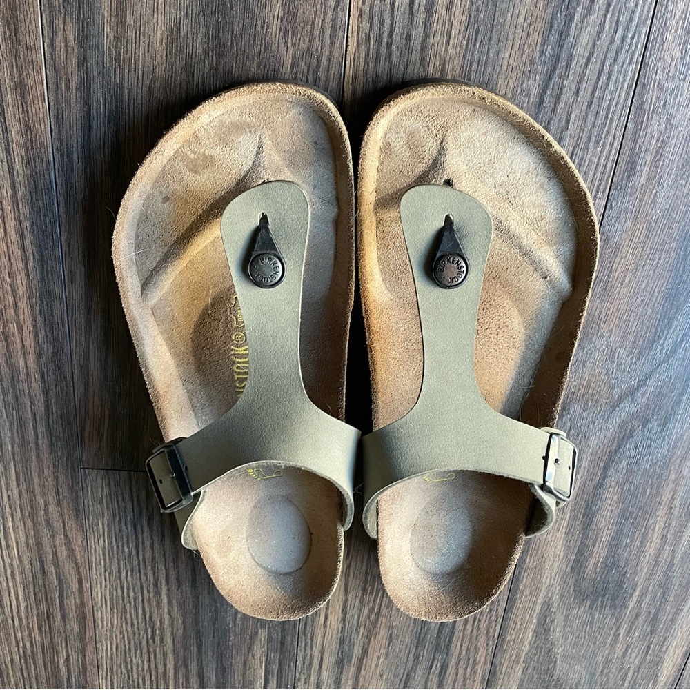 Birkenstock Tan/Green Sandals NWOT